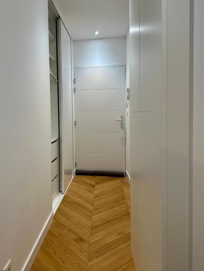 Bel Appartement Avec Parking Au Coeur De แร็งส์ ภายนอก รูปภาพ