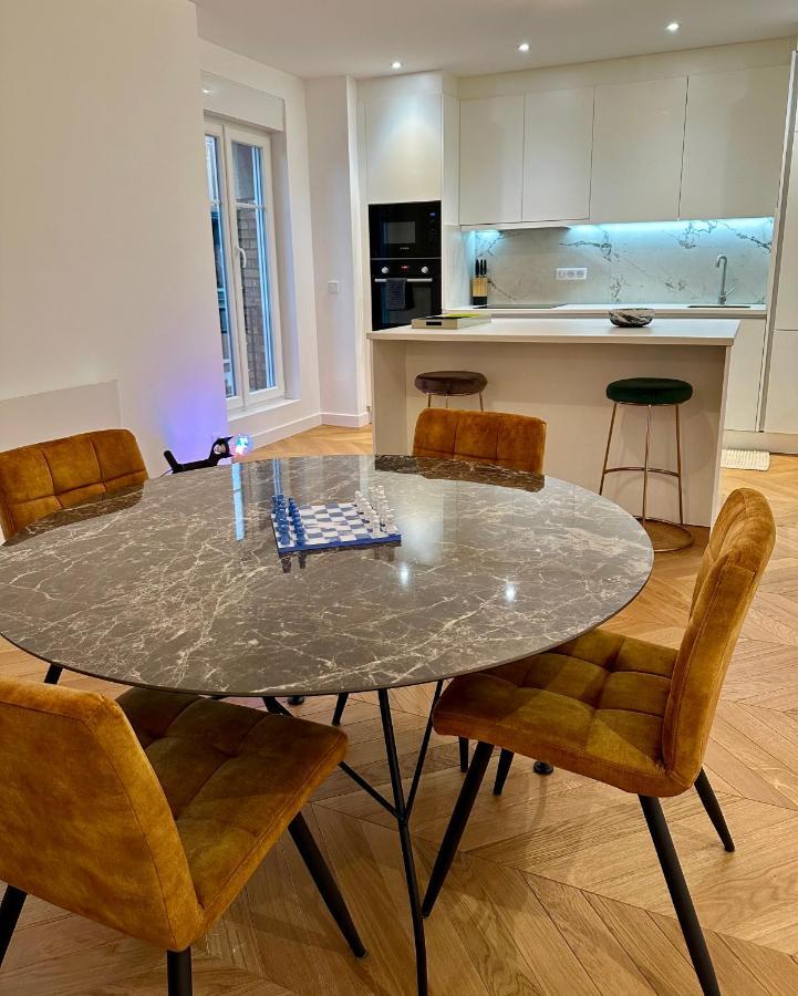 Bel Appartement Avec Parking Au Coeur De แร็งส์ ภายนอก รูปภาพ
