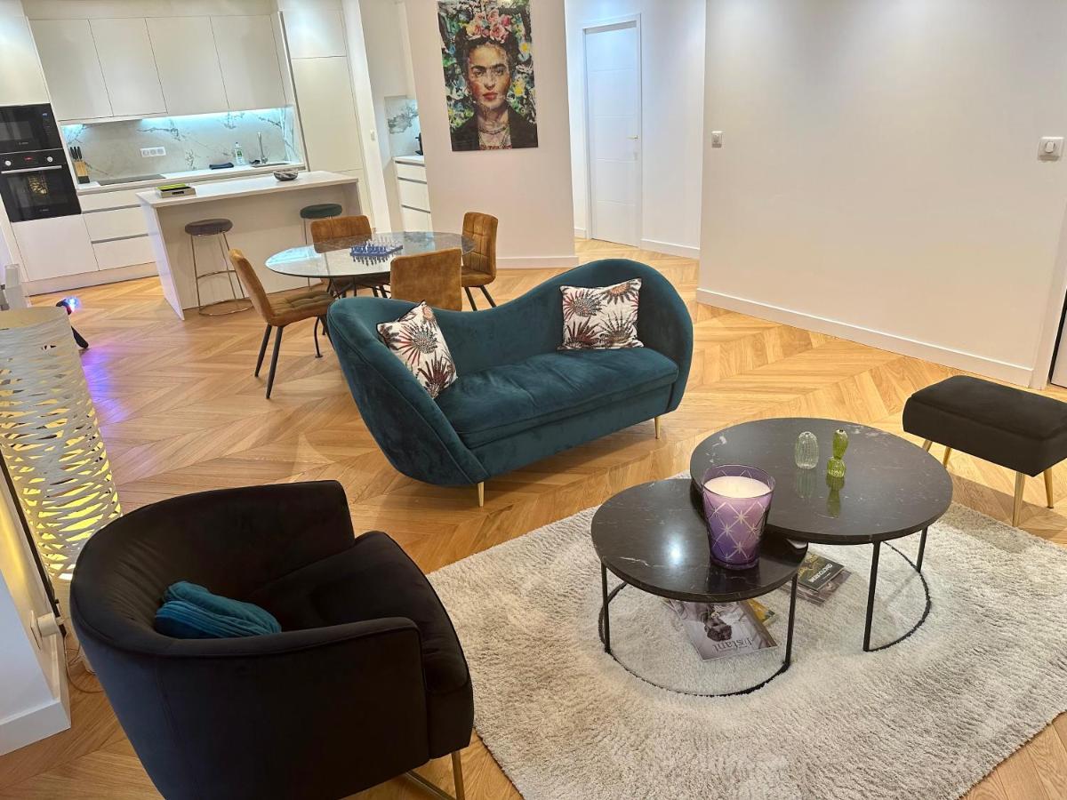 Bel Appartement Avec Parking Au Coeur De แร็งส์ ภายนอก รูปภาพ